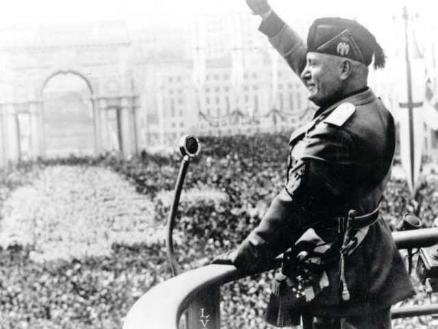 Var Mussolini socialist när han grundade sitt fascistparti?